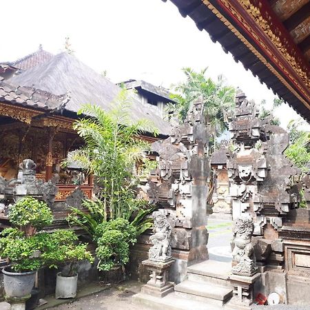 Sarwi Homestay Ubud Exterior foto