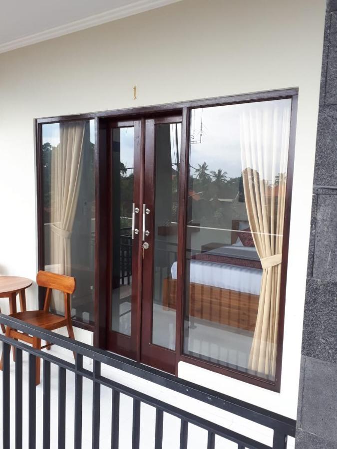 Sarwi Homestay Ubud Exterior foto