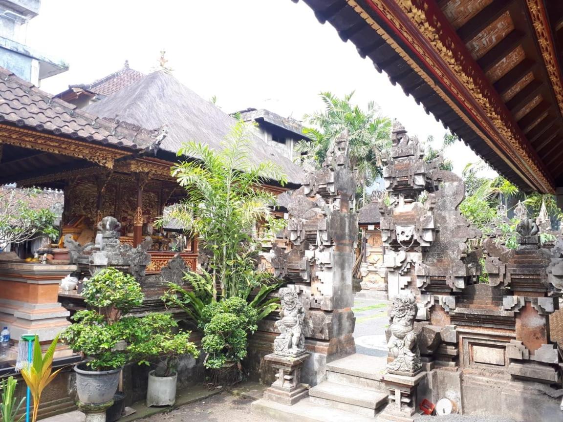 Sarwi Homestay Ubud Exterior foto